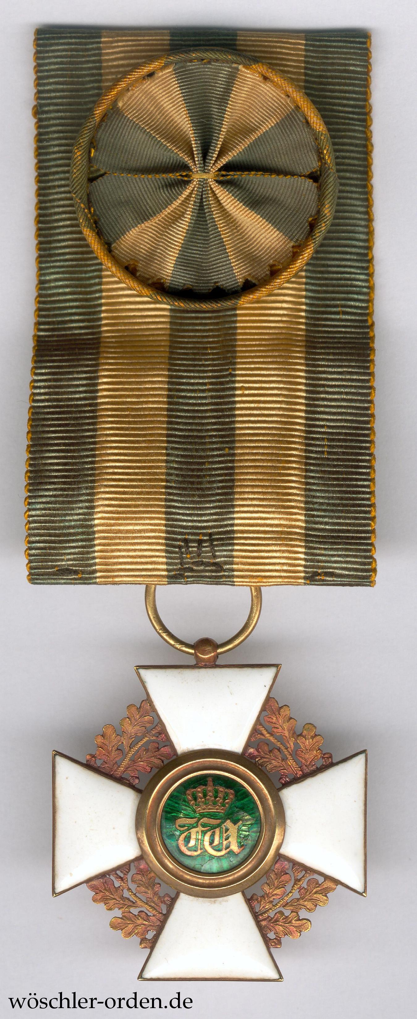 Luxemburg, Hausorden der Eichenkrone (2. Modell), Offizierskreuz